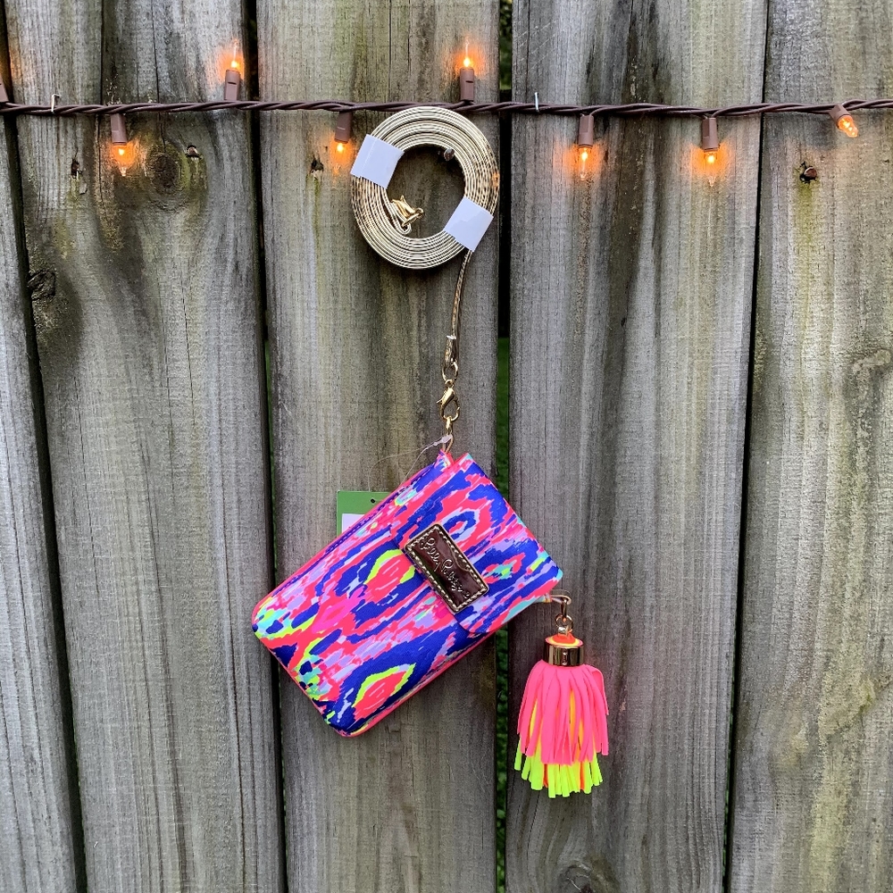 **SOLD** Lilly Pulitzer crossbody wallet